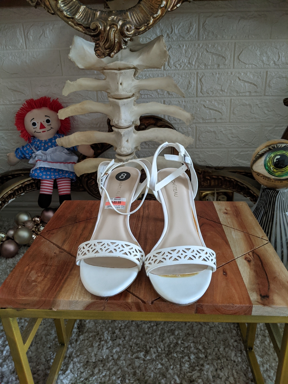 Le Chateau Elegant White Women's Strappy Sandals - Classic Open Toe